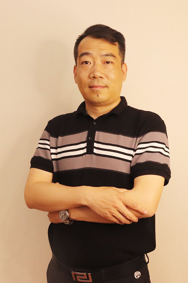 定边冯少坤 本科学历,毕业于陕西师范大学