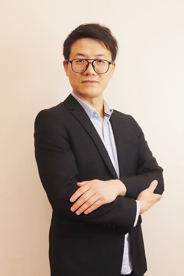 定边李林科 本科学历,毕业于西安石油大学