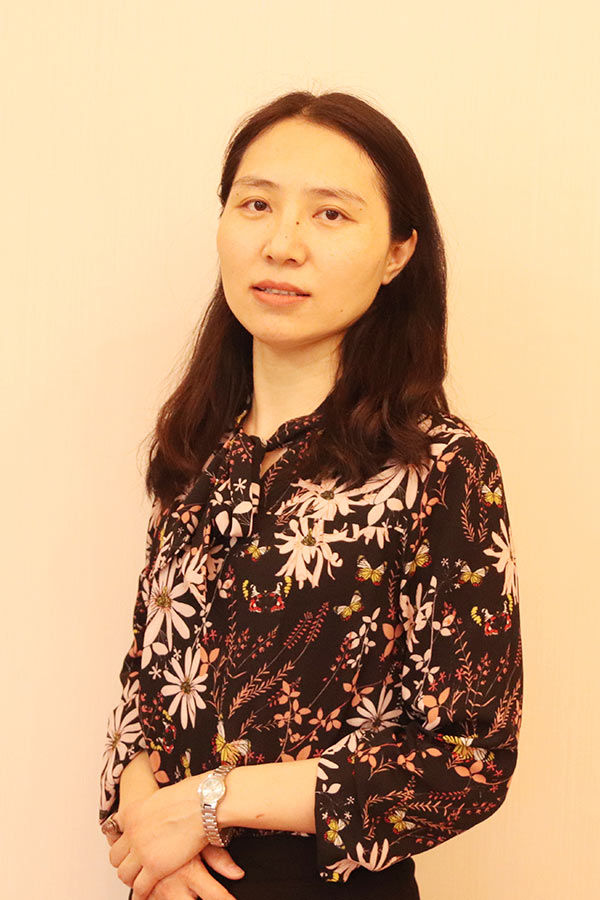 定边王晓娜 研究生学历,毕业于华南师范大学